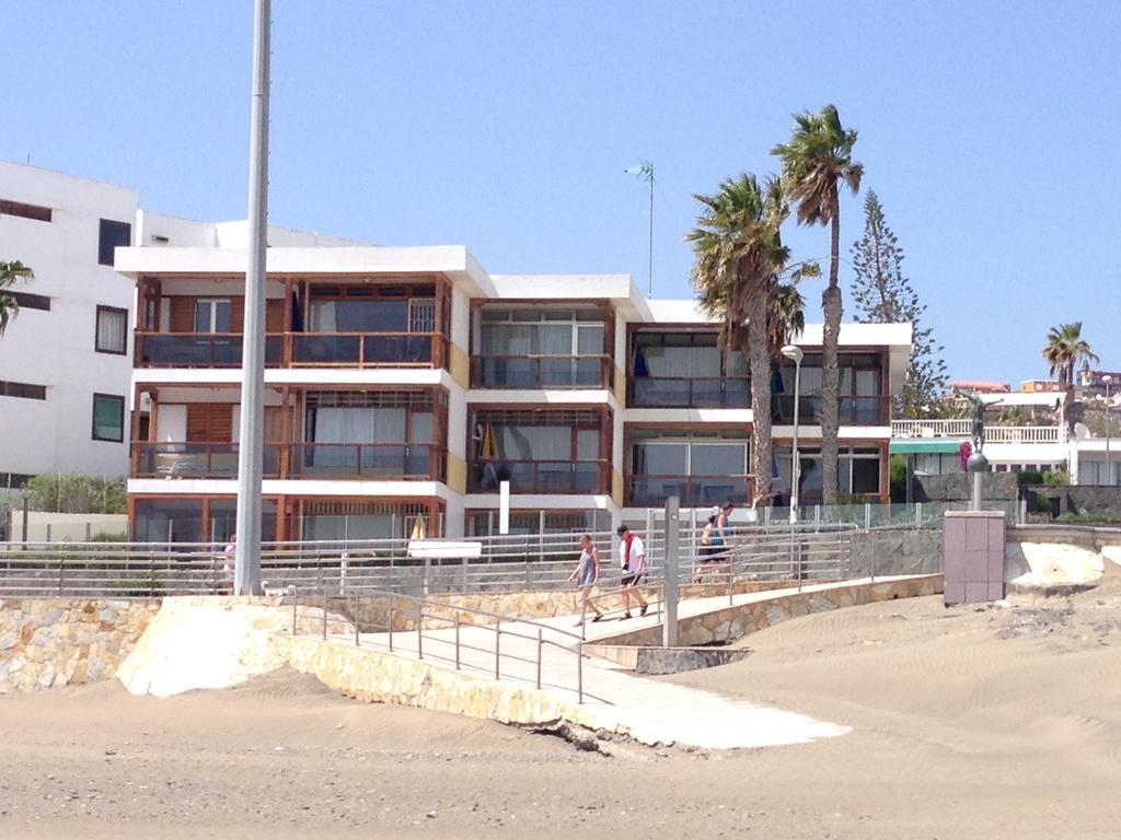 Apartamentos Los Papagayos San Agustín Oda fotoğraf
